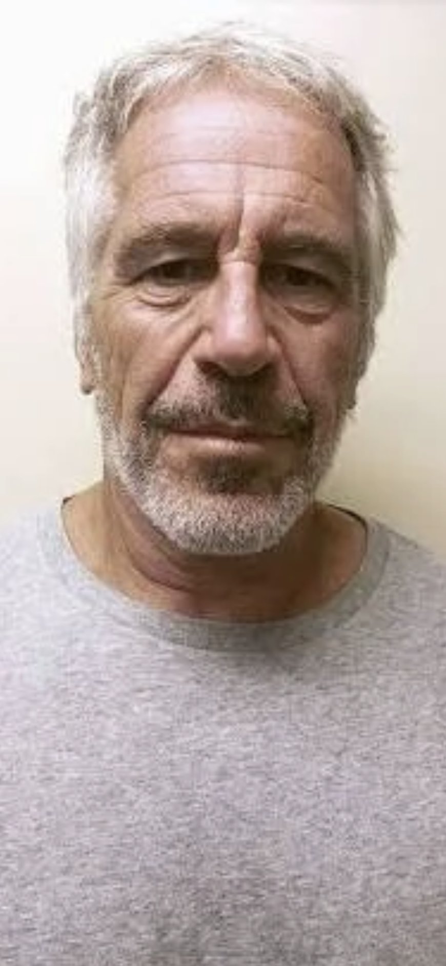 இத்தாலியின் தீவில் சிறுமிகளுடன் பாலியல்! பல உலகத்தலைவர்கள் சிக்கியுள்ளனர்!