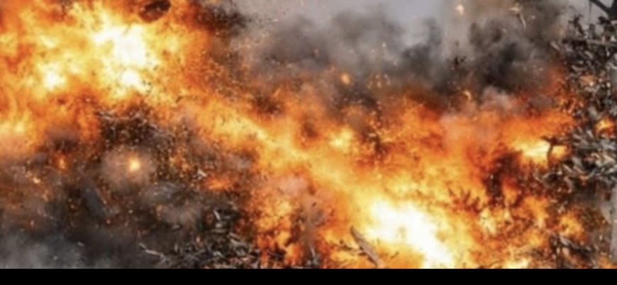 அமேரிக்கா எண்ணெய் சுத்திகரிப்பு  நிலையத்தில்  பெரும் வெடிப்பு!